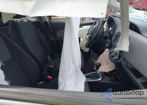 2015 Toyota Yaris L z USA, uszkodzony, nr VIN VNKKTUD3XFA035764